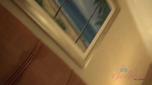 Jill Kassidy e Hope em buceta úmida pornografia no ATK Girlfriends