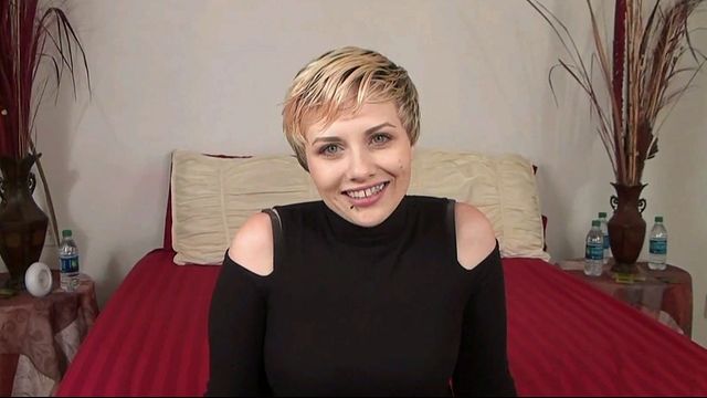 Sweetie's blonde smut by Desperate Amateurs