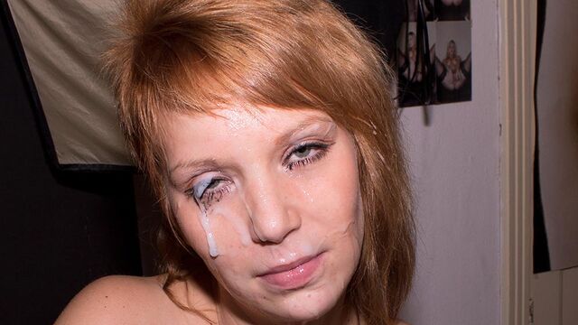 La sculpturale Electra Angels - contenu x maigre - Eurobabefacials