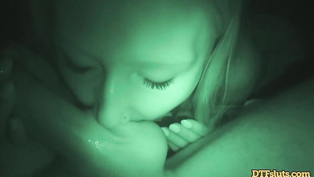 Guarda riprese di infuocata April Aniston