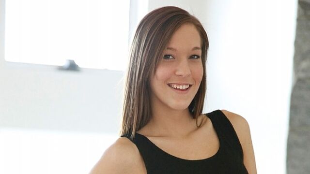 Vídeo con la húmeda Molly Manson con culo grande de James Deen