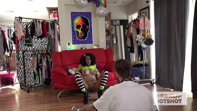 Squeaky Bryan Gozzling - model nude dirt - Hookup Hotshot