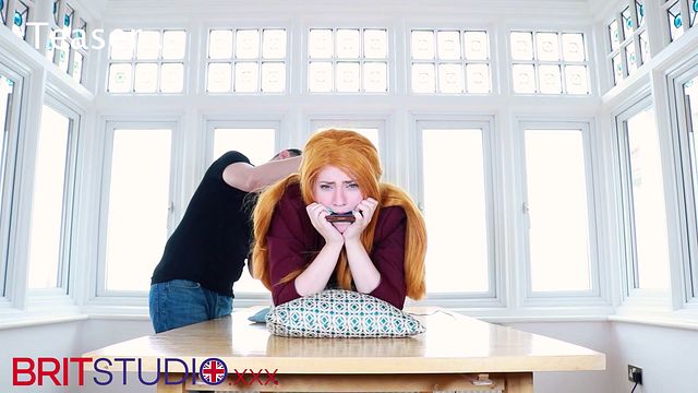 Freely girl at footjob dirt