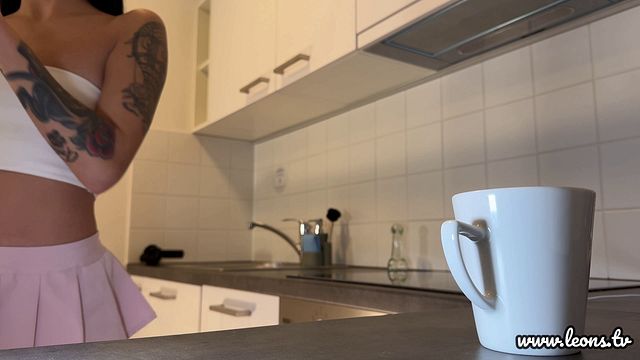 Tireless fancy bit - mini skirt solo video - Leons TV