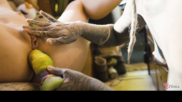 Magische Anuskatzz und Lily Lu in der Hauptrolle in Fisten Sex