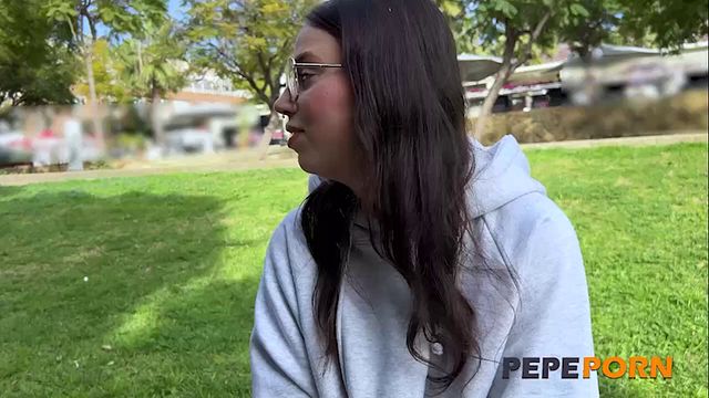 Nette Tussie - Tattoo Film - Pepe Porn