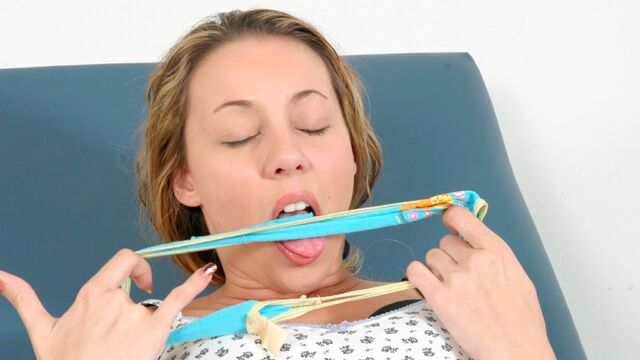 उछालभरी  Cathy - बुत वीडियो - Sinful Panty Sex