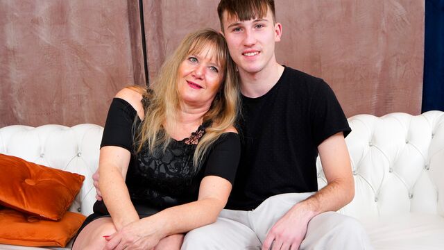 Grandmams presenta scena capelli lisci con Lilie M