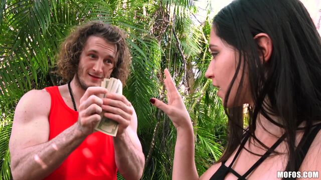 Public Pickups प्रस्तुत करता है Ava Parker का भूरे बालों वाली दृश्य