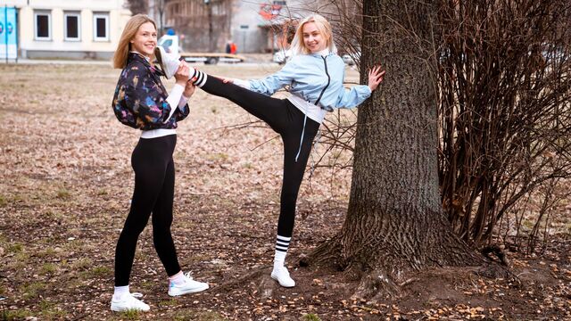 Bernie e Alice Reign in xxx magro di Club Sweethearts