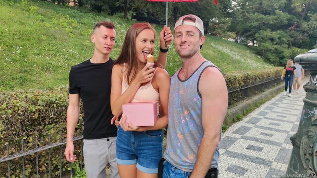 Immoral live presenta clip culo grande con Stacy Cruz