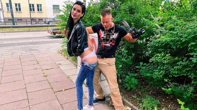 Guarda xxx di arruffata Megan Venturi