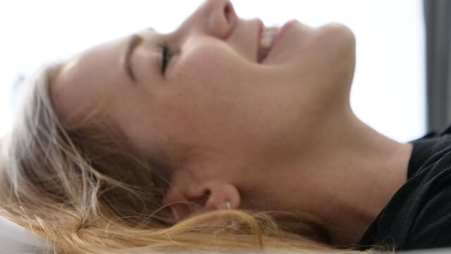 Sofa sex with funny Alexis Crystal and Nesty from Benefit Monkey