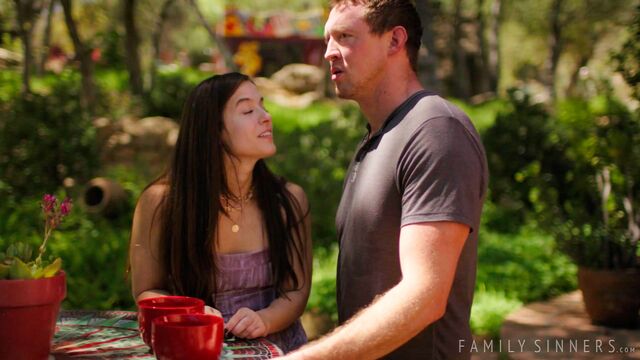 अकल्पनीय  Abbie Maley का चित्र देखें