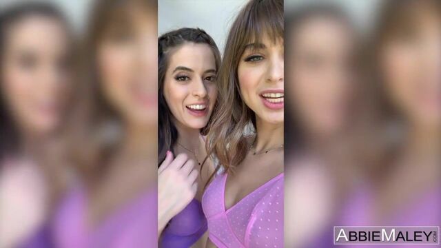 La salaz Abbie Maley en toma de tetas naturales