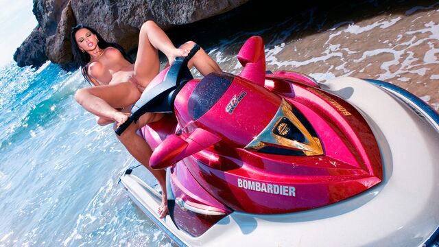 Pornografía de MILF protagonizado por la salvaje Cristina Bella