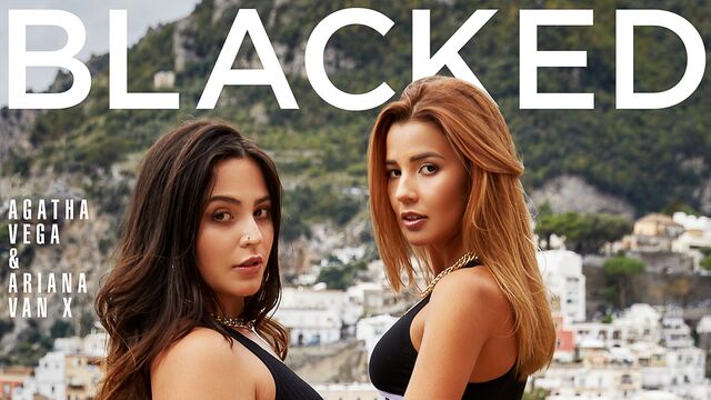 Porno de gros seins avec la bouillonnante Ariana Van X et Agatha Vega de Blacked.Com