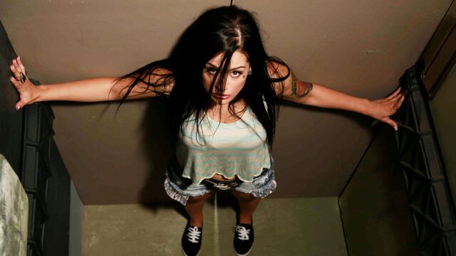 Scène de missionaire avec l'éclatante Skin Diamond et Juelz Ventura de ZZ Series