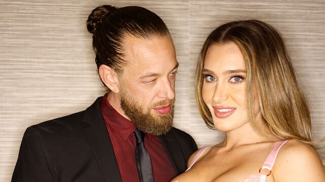 Brillante Ella Reese in Lange Haare Sexstreifen