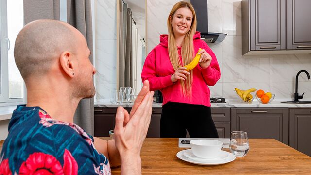 Delightful Eliz's side fuck scene